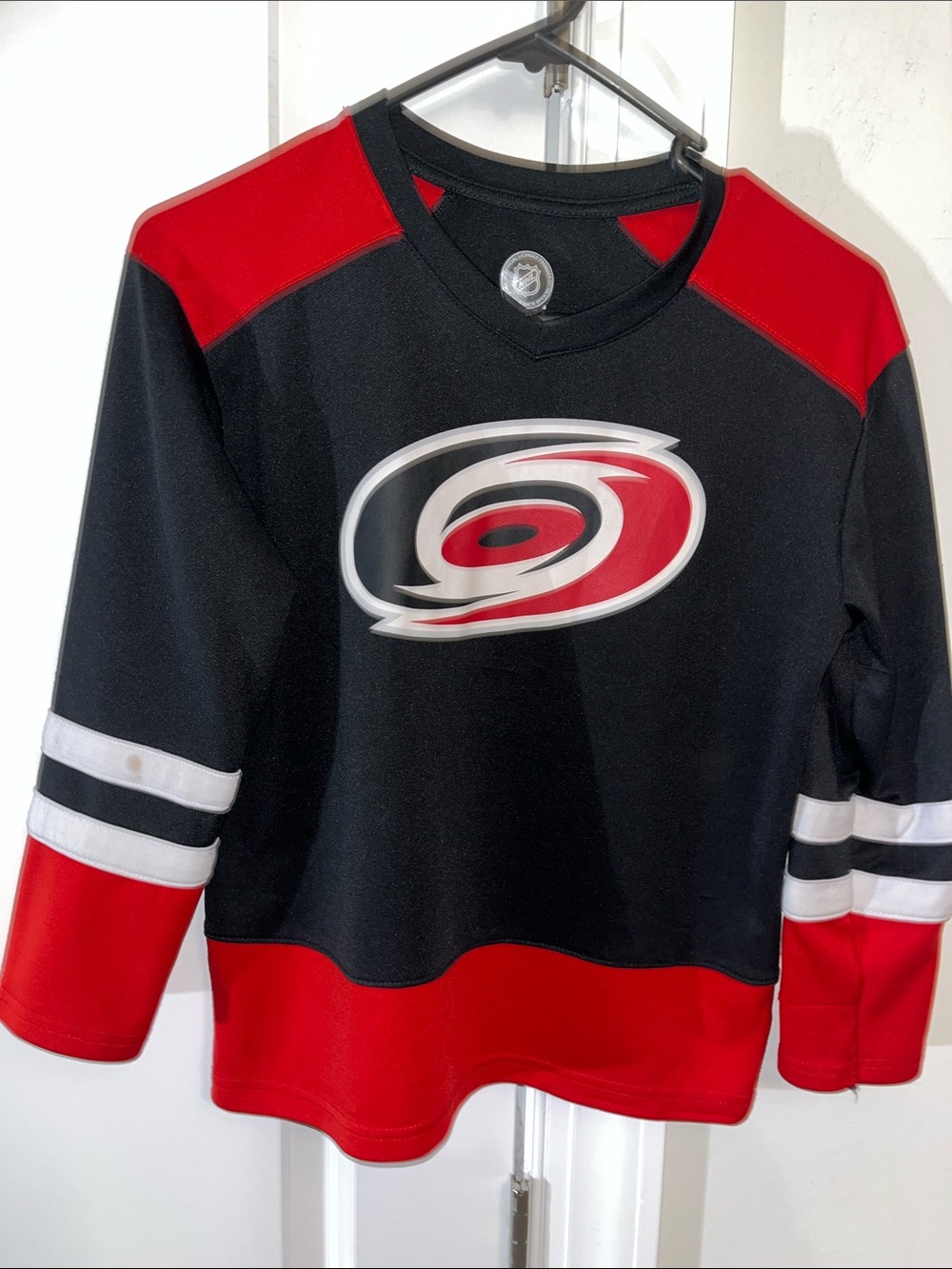 Carolina Hurricanes boys youth polyester LS kids hockey style T shirt jersey M